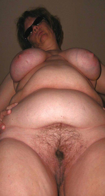 Femme Ronde mature soumise cherche mec pour double pénétration