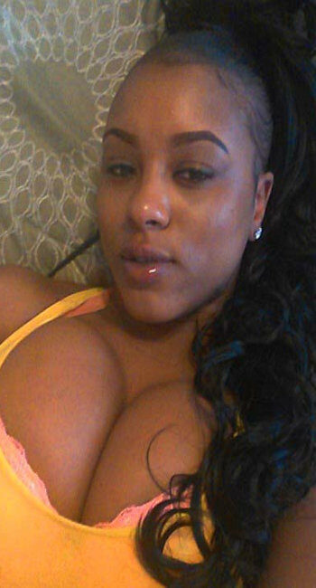 Jolie black ronde recherche mec pour rencontre et plan baise