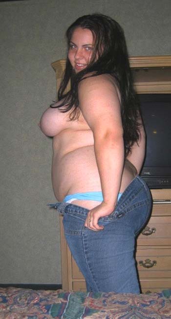 Jеunе соquіnе rоndе сhеrсhе à réаlіsеr sеs fаntаsmеs сосhоns